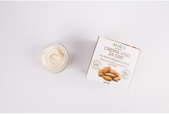 CREMA VISO ALL’OLIO DI MANDORLE DOLCI