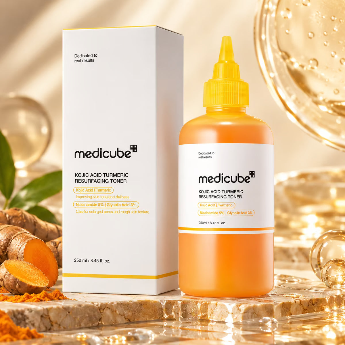 MEDICUBE KOJIC ACID TURMERIC RESURFACING TONER - Tonico Esfoliante Illuminante 250 ml250ml