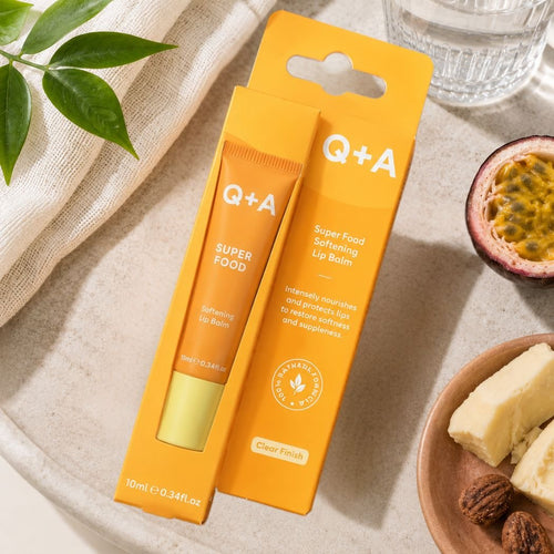 Q+A SUPER FOOD VITAMIN SOFTENING LIP BALM - Balsamo Labbra Nutriente 10 ml - Liquidò