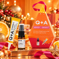 Q+A VITAMIN C MERRY + BRIGHT GIFT SET - Cofanetto Vitamin C Brightening Serum 10 ml + Eye Cream 15 ml